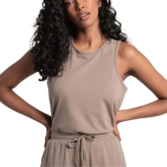 Lolë Tan Sleeveless Jumpsuit Women’s Large - Picture 4 of 7